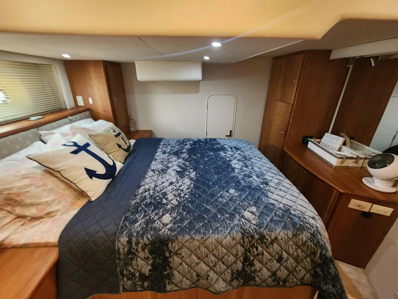 Slide: The Image of Silverton 453 Motor Yacht 2000 - 68