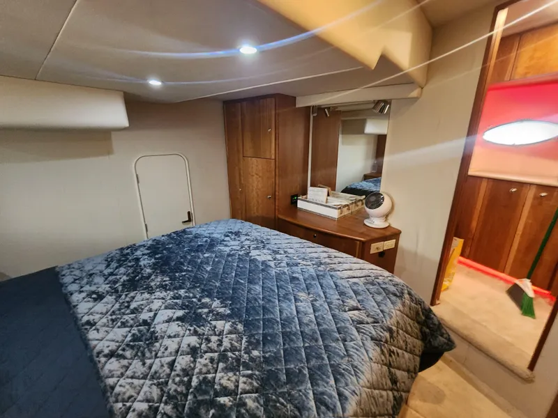 Slide: The Image of Silverton 453 Motor Yacht 2000 - 69