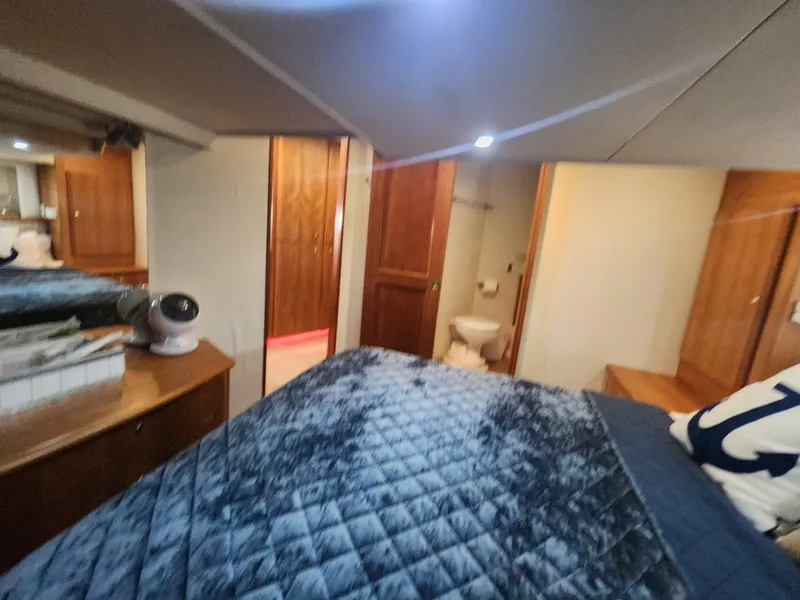 Slide: The Image of Silverton 453 Motor Yacht 2000 - 70