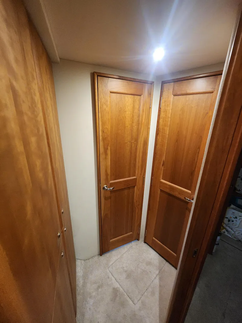 Slide: The Image of Silverton 453 Motor Yacht 2000 - 74