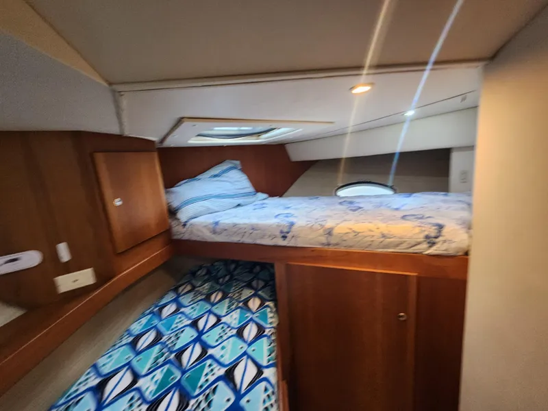 Slide: The Image of Silverton 453 Motor Yacht 2000 - 75