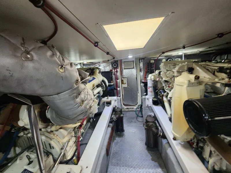 Slide: The Image of Silverton 453 Motor Yacht 2000 - 81