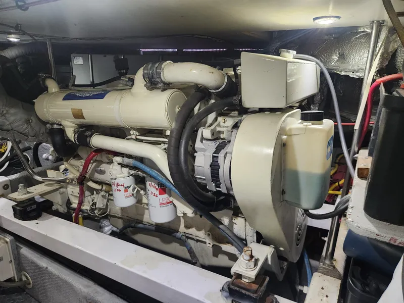 Slide: The Image of Silverton 453 Motor Yacht 2000 - 86