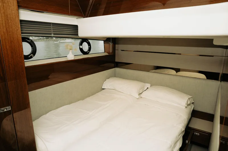 Slide: The Image of Princess S62 2020 - 55