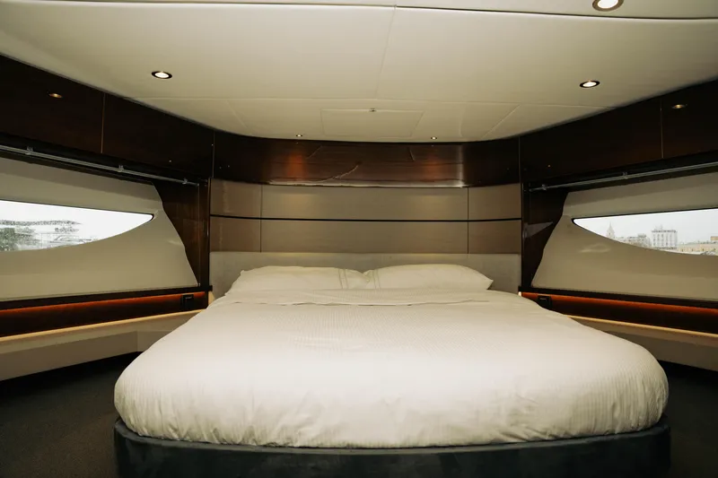 Slide: The Image of Princess S62 2020 - 60