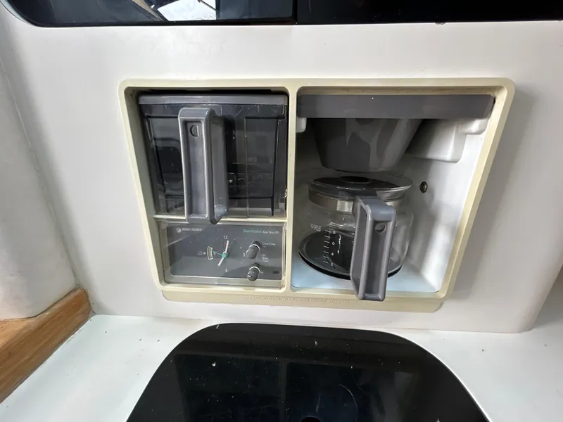 Slide: The Image of Sea Ray 440 Sundancer 1993 - 50