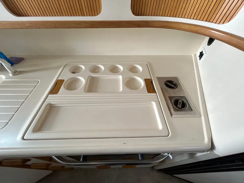 Slide: The Image of Sea Ray 440 Sundancer 1993 - 52