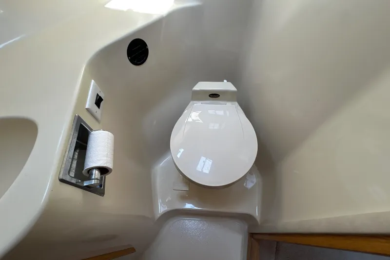 Slide: The Image of Sea Ray 440 Sundancer 1993 - 67