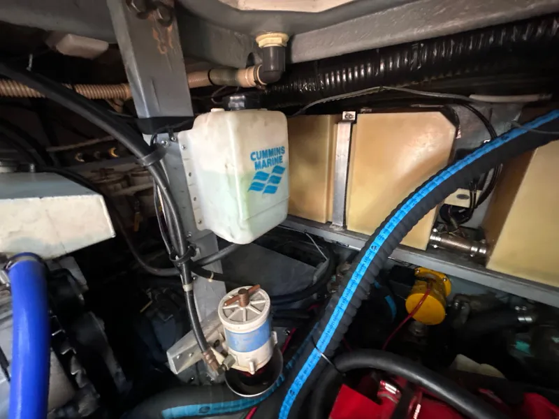 Slide: The Image of Sea Ray 440 Sundancer 1993 - 72