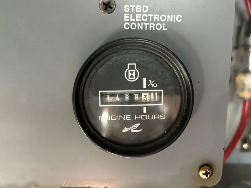 Slide: The Image of Sea Ray 440 Sundancer 1993 - 76