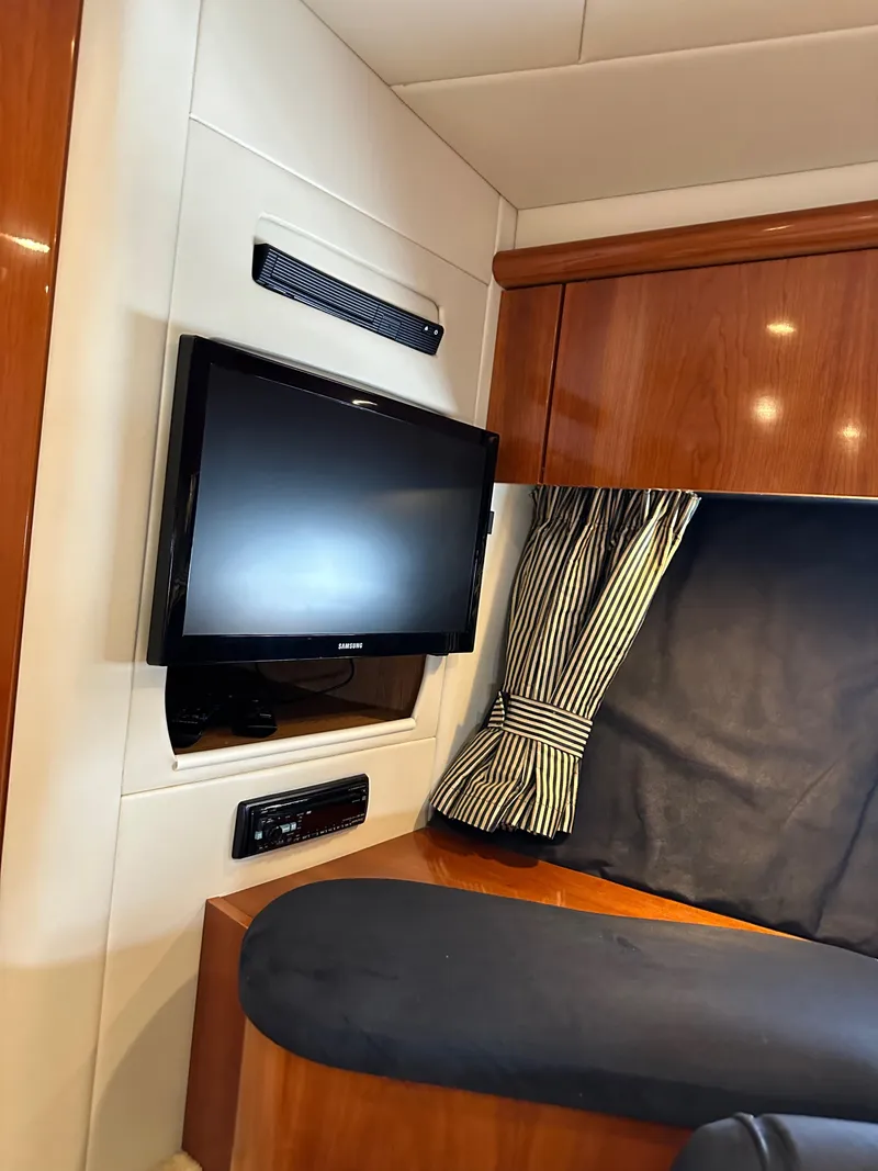 Slide: The Image of Sunseeker Predator 60 2000 - 100