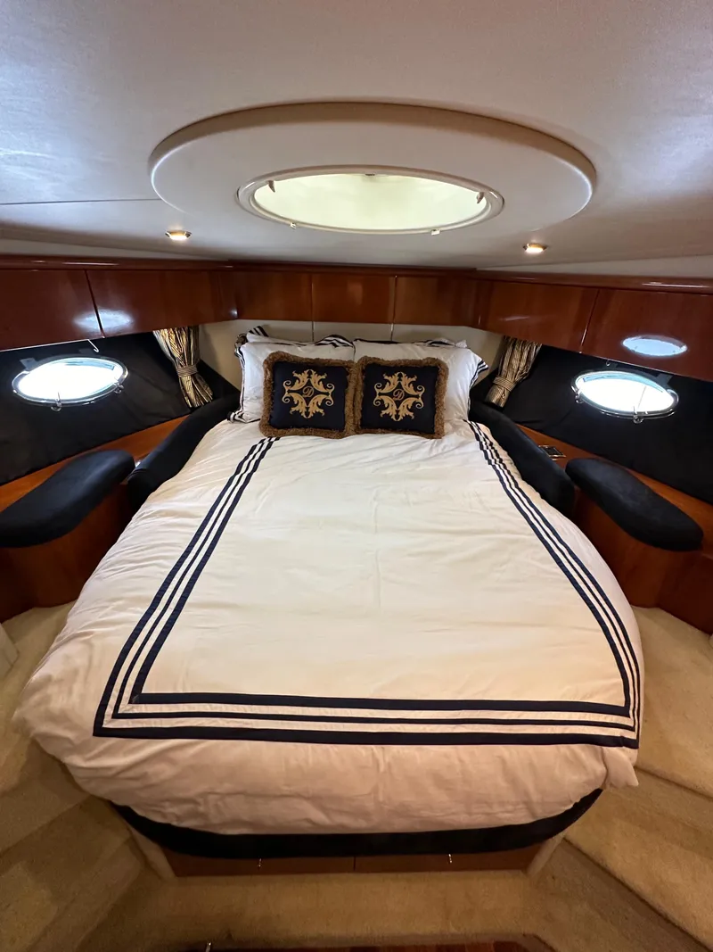 Slide: The Image of Sunseeker Predator 60 2000 - 105