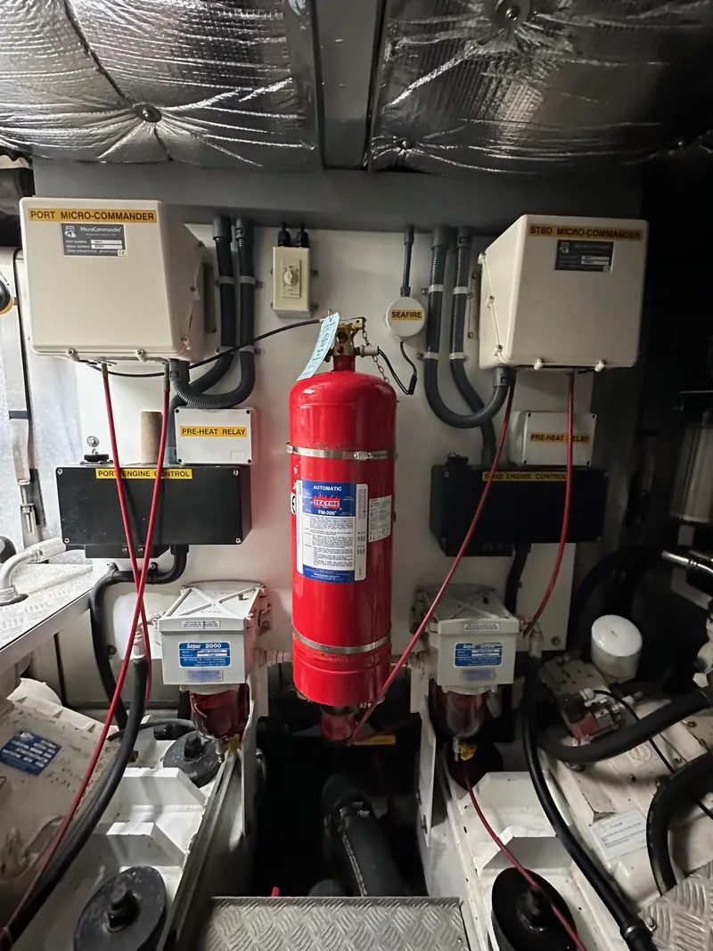 Slide: The Image of Sunseeker Predator 60 2000 - 120