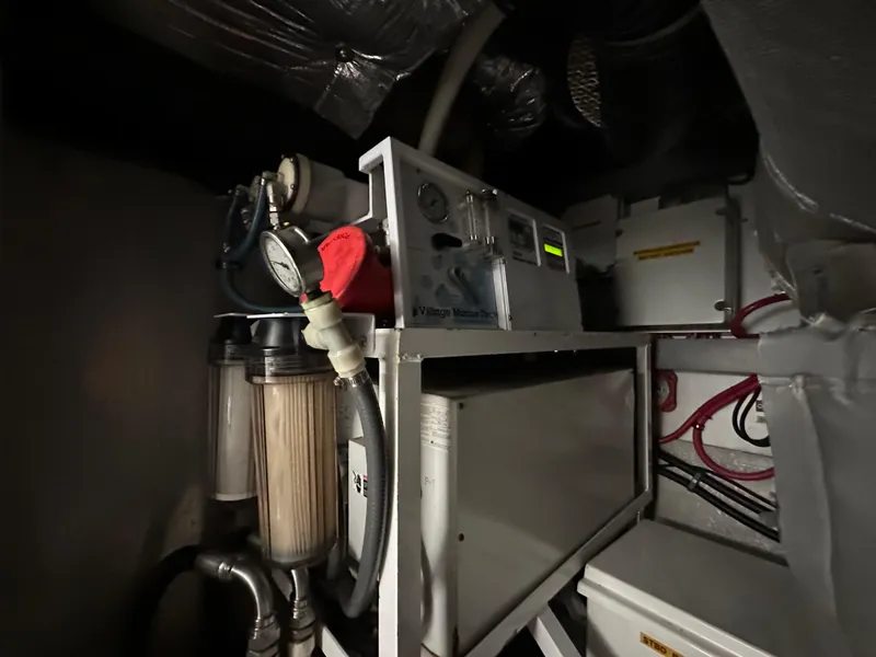 Slide: The Image of Sunseeker Predator 60 2000 - 121