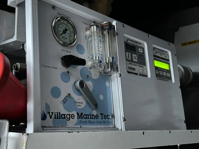 Slide: The Image of Sunseeker Predator 60 2000 - 122