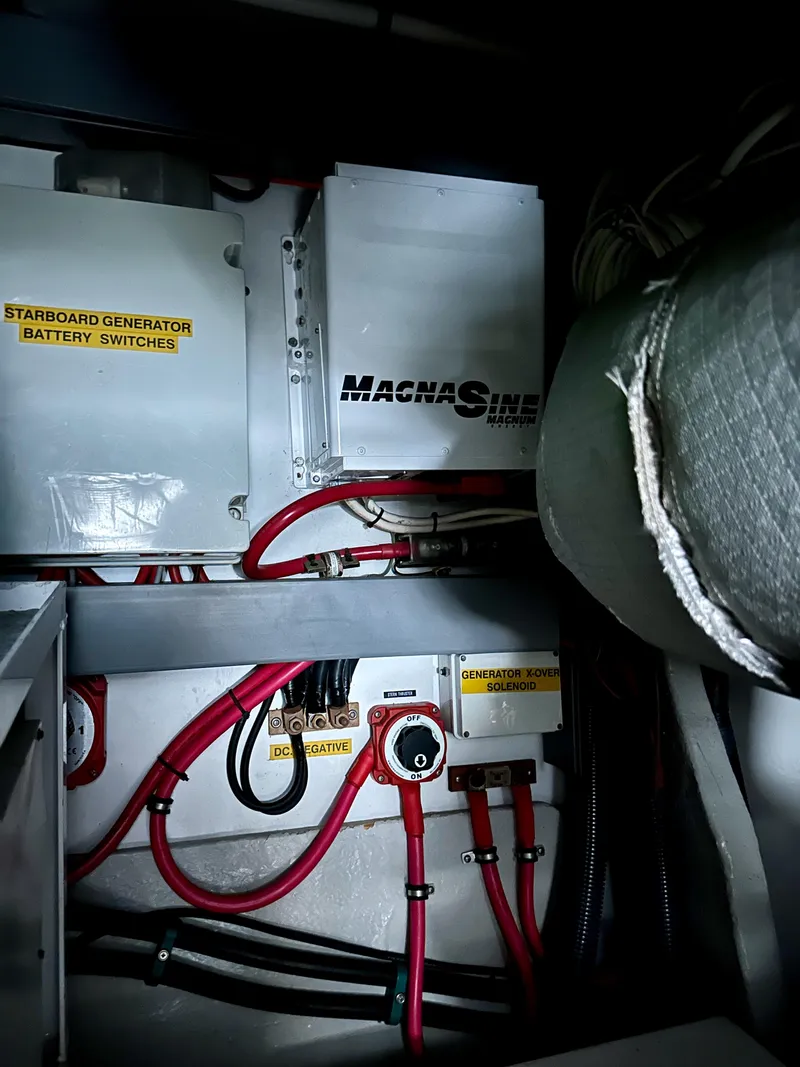 Slide: The Image of Sunseeker Predator 60 2000 - 131