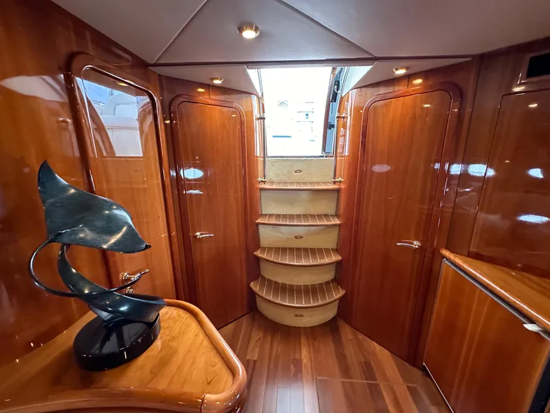 Slide: The Image of Sunseeker Predator 60 2000 - 54