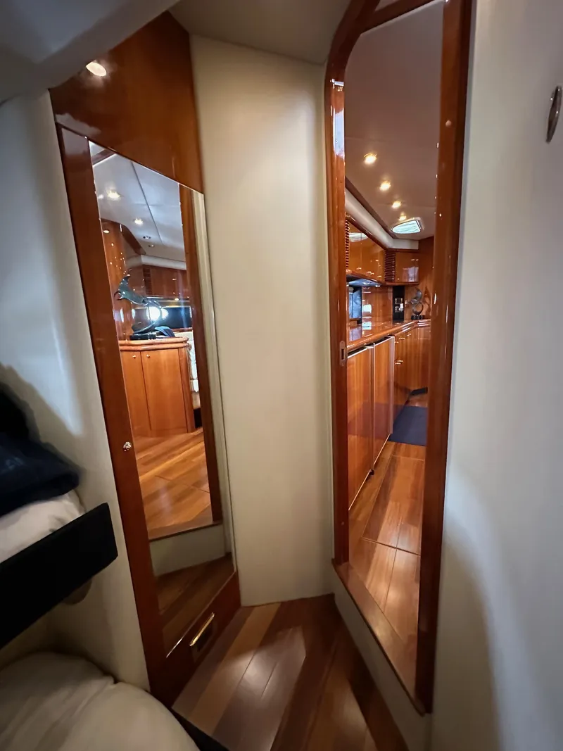 Slide: The Image of Sunseeker Predator 60 2000 - 61