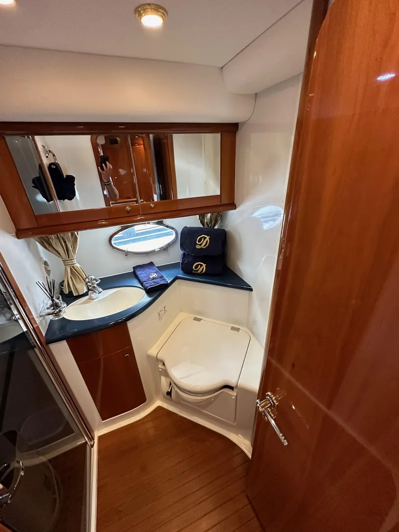 Slide: The Image of Sunseeker Predator 60 2000 - 65