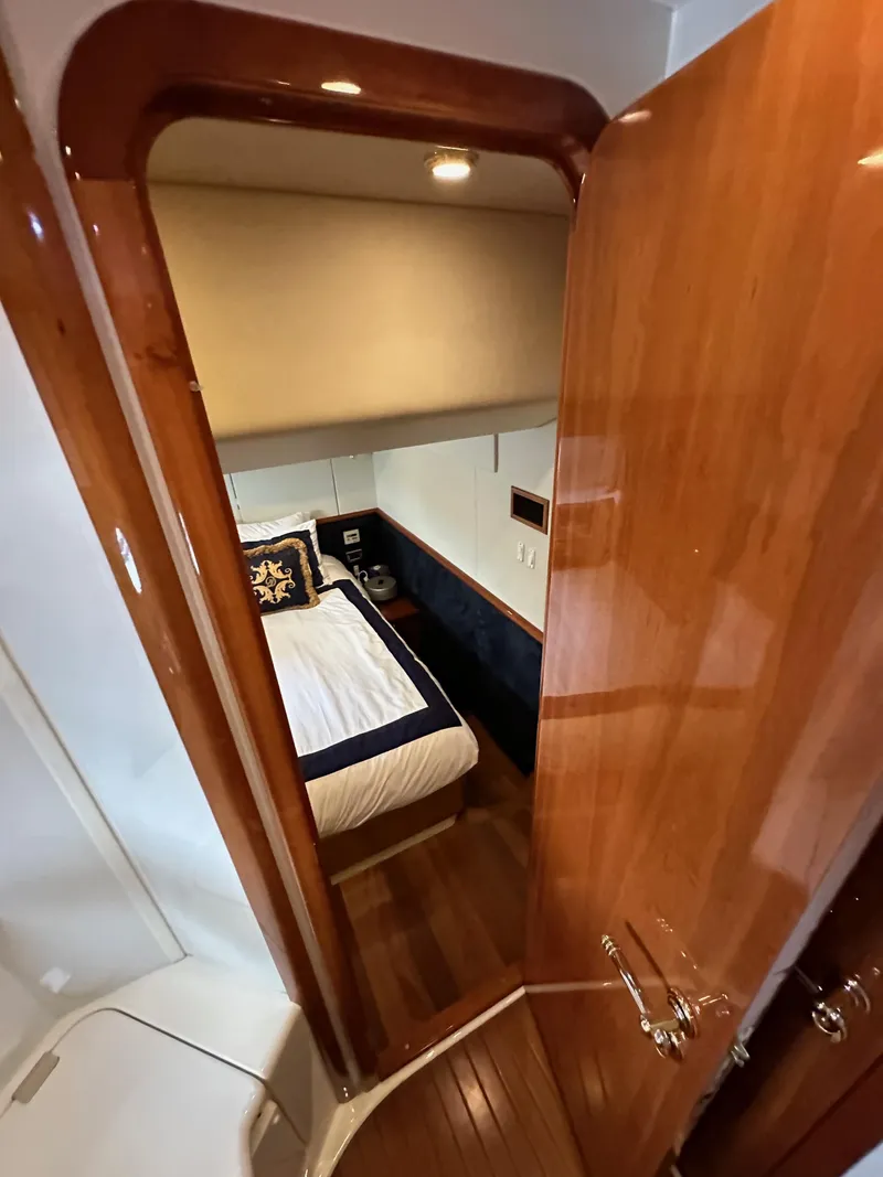 Slide: The Image of Sunseeker Predator 60 2000 - 70