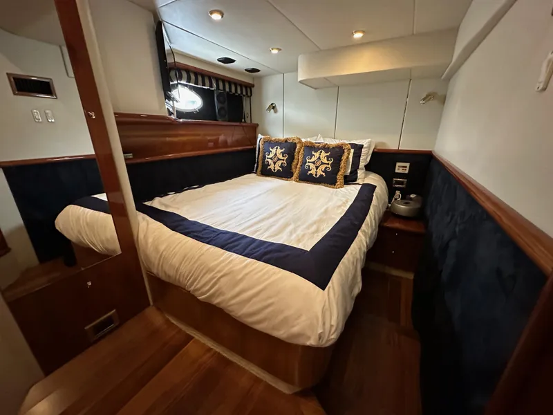 Slide: The Image of Sunseeker Predator 60 2000 - 73