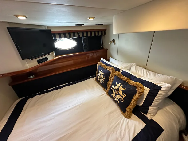 Slide: The Image of Sunseeker Predator 60 2000 - 74