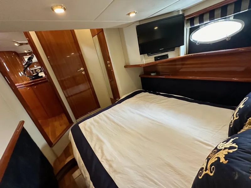 Slide: The Image of Sunseeker Predator 60 2000 - 75