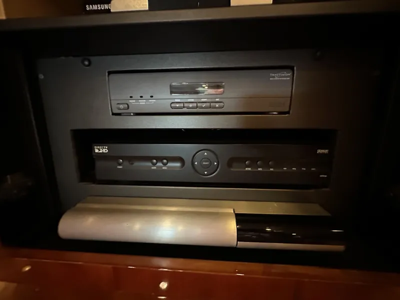 Slide: The Image of Sunseeker Predator 60 2000 - 82