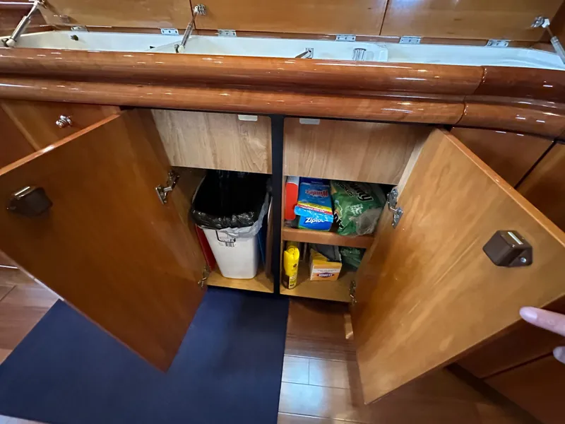 Slide: The Image of Sunseeker Predator 60 2000 - 86