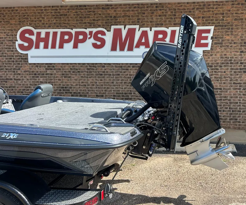 Slide: The Image of 2024 Phoenix 21 XE boat with Mercury Pro XS engine at Shipp's Marine. - 7