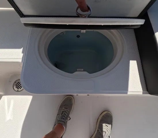 Slide: The Image of Robalo R242 Explorer 2023 - 17