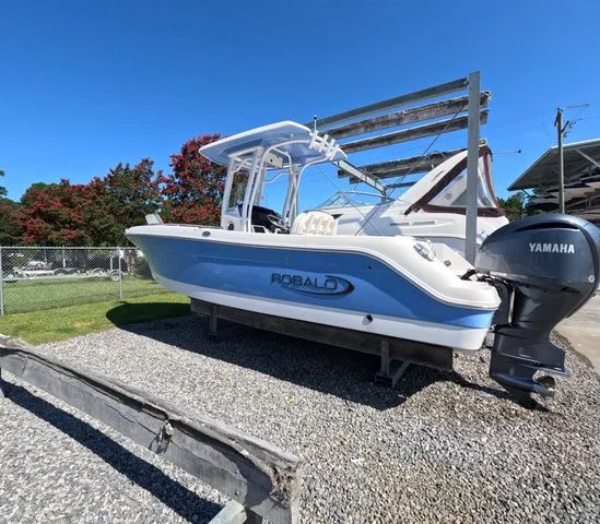 Slide: The Image of Robalo R242 Explorer 2023 - 2