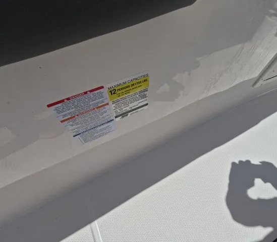 Slide: The Image of Robalo R242 Explorer 2023 - 20