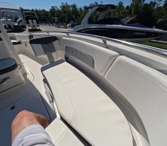 Slide: The Image of Robalo R242 Explorer 2023 - 36