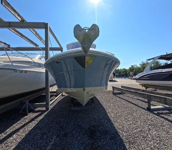 Slide: The Image of Robalo R242 Explorer 2023 - 4