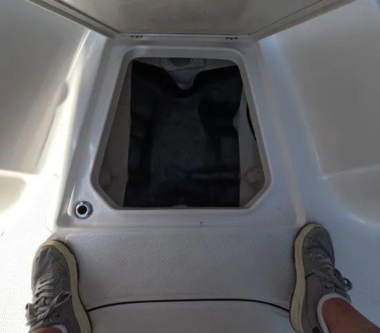 Slide: The Image of Robalo R242 Explorer 2023 - 41