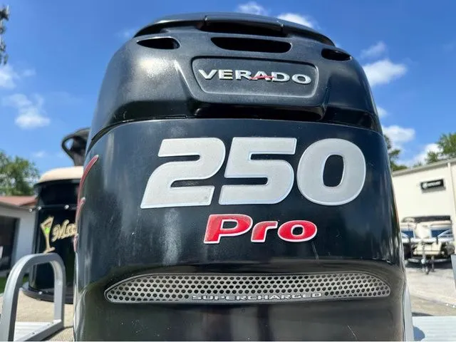 Slide: The Image of Bentley Pontoons 253 Bentley Elite Admiral 2017 - 6