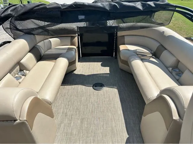 Slide: The Image of Bentley Pontoons 253 Bentley Elite Admiral 2017 - 9