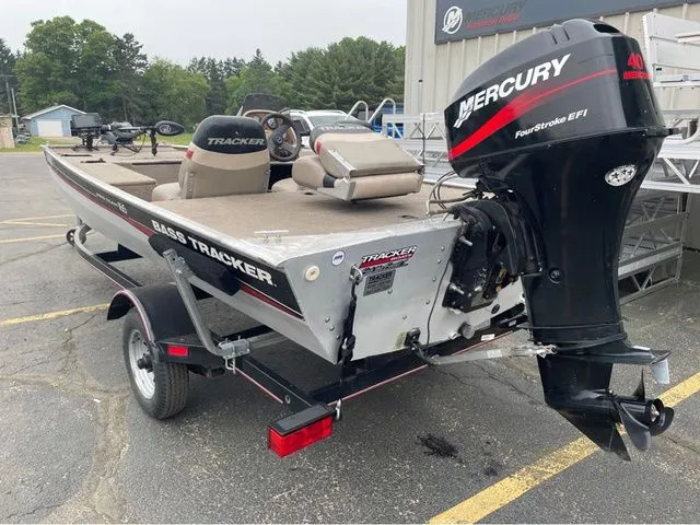 Slide: The Image of Tracker Pro Team 165 2003 - 9