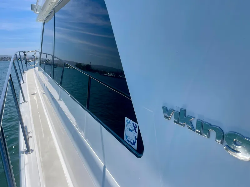 Slide: The Image of Viking 50 Convertible 1998 - 61