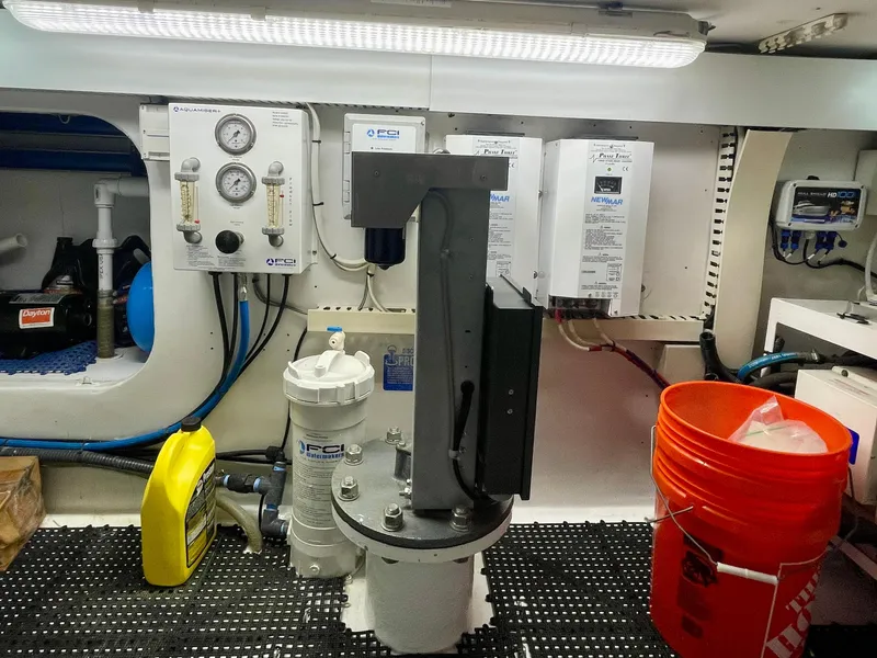 Slide: The Image of Viking 50 Convertible 1998 - 76