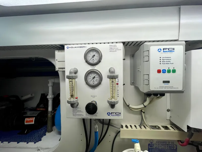 Slide: The Image of Viking 50 Convertible 1998 - 77