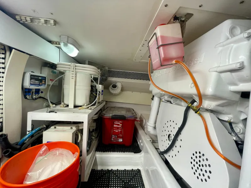 Slide: The Image of Viking 50 Convertible 1998 - 80