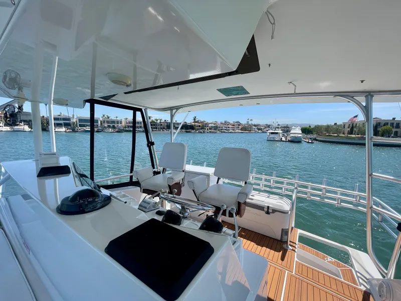 Slide: The Image of Viking 50 Convertible 1998 - 92