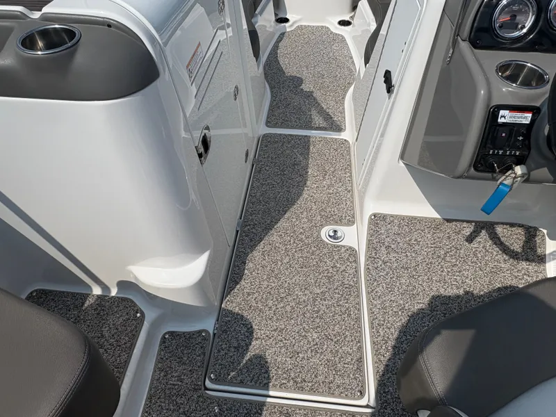 Slide: The Image of Yamaha 242 Limited 2011 - 15