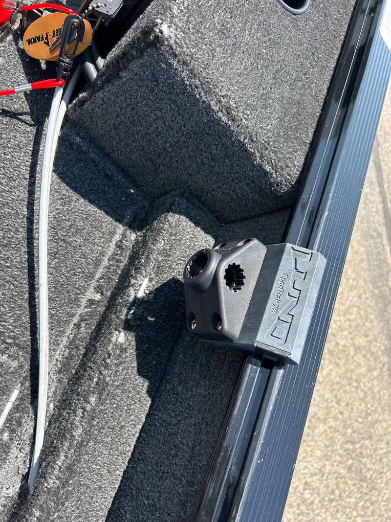 Slide: The Image of 2014 Lund 1625 Rebel XL SS boat interior with accessory mount. - 18