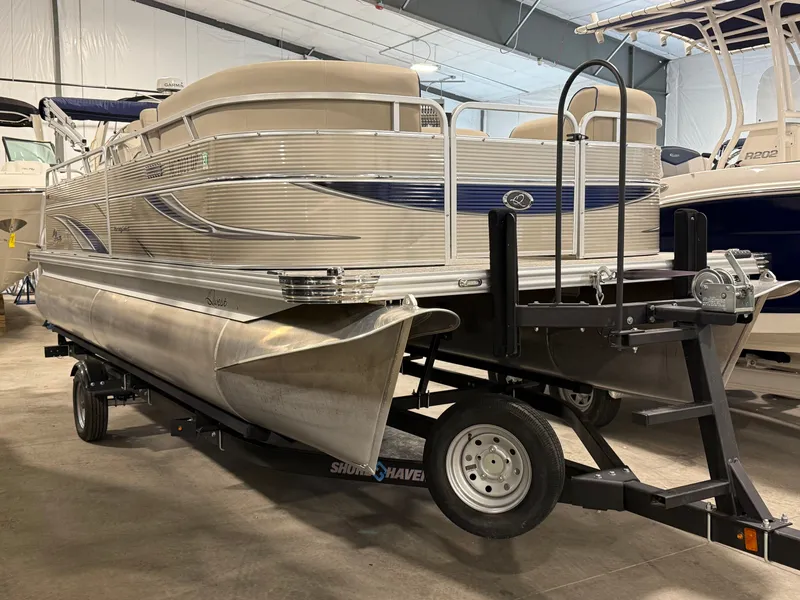 The Image of Qwest LS 820 Splash Pad 2021 - 0