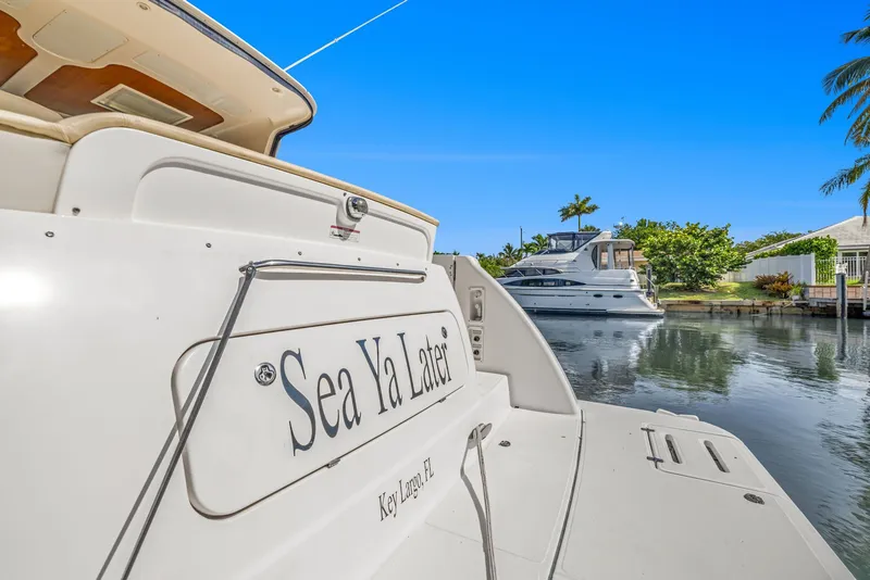 Slide: The Image of Tiara 4300 Sovran 2008 - 10