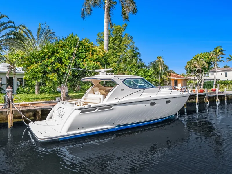 Slide: The Image of Tiara 4300 Sovran 2008 - 3