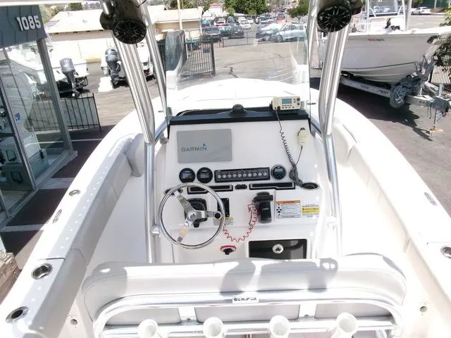 Slide: The Image of Sea Fox 228 Commander 2019 - 14